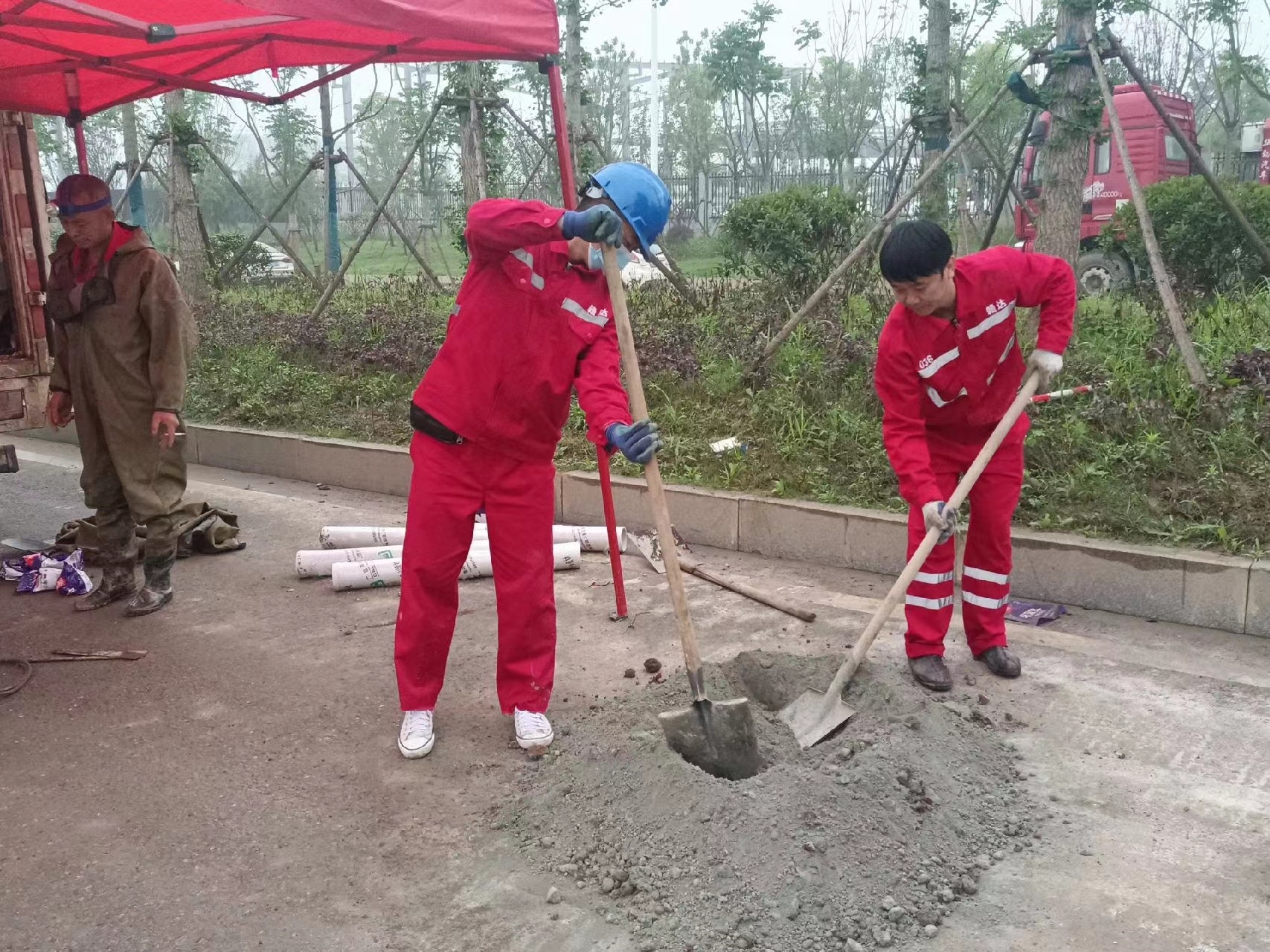 金水管道疏通哪家好】及时进行市政管道清淤